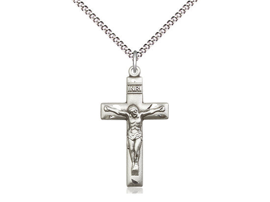 Crucifix Pendant on 18